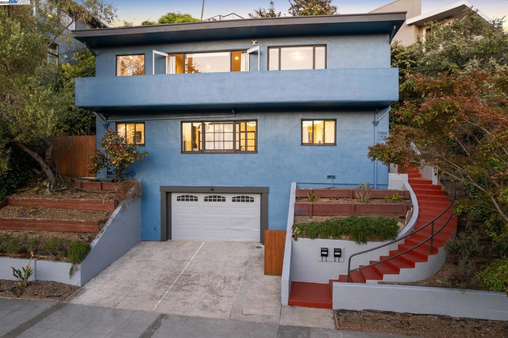 UPPER ROCKRIDGE - Residential Income