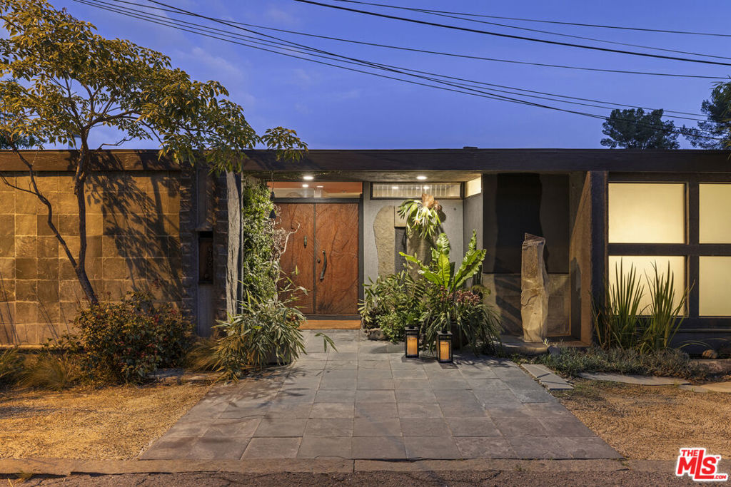 6190 Temple Hill Drive