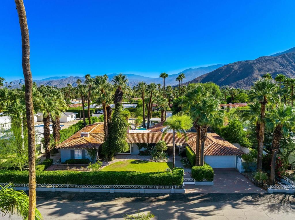 Photo of 365 Camino Norte, Palm Springs, CA 92262 (MLS # 219136415PS)
