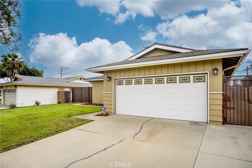 734 E Elsmere Drive