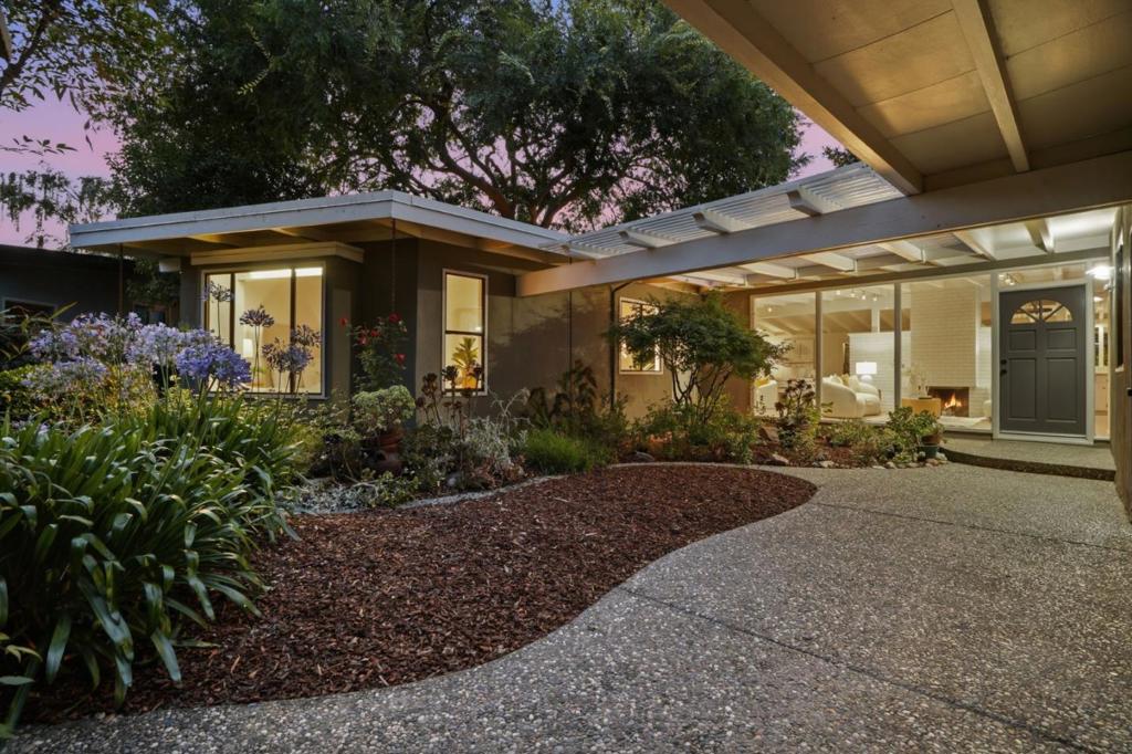 887 Loma Verde Avenue