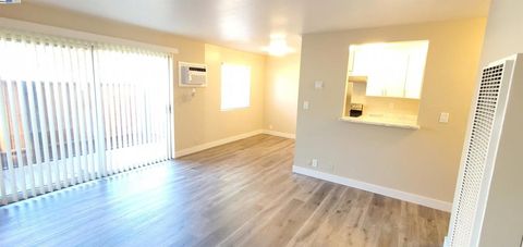 Photo of 223 Arana Dr, Martinez, CA 94553 (MLS # 41117589)