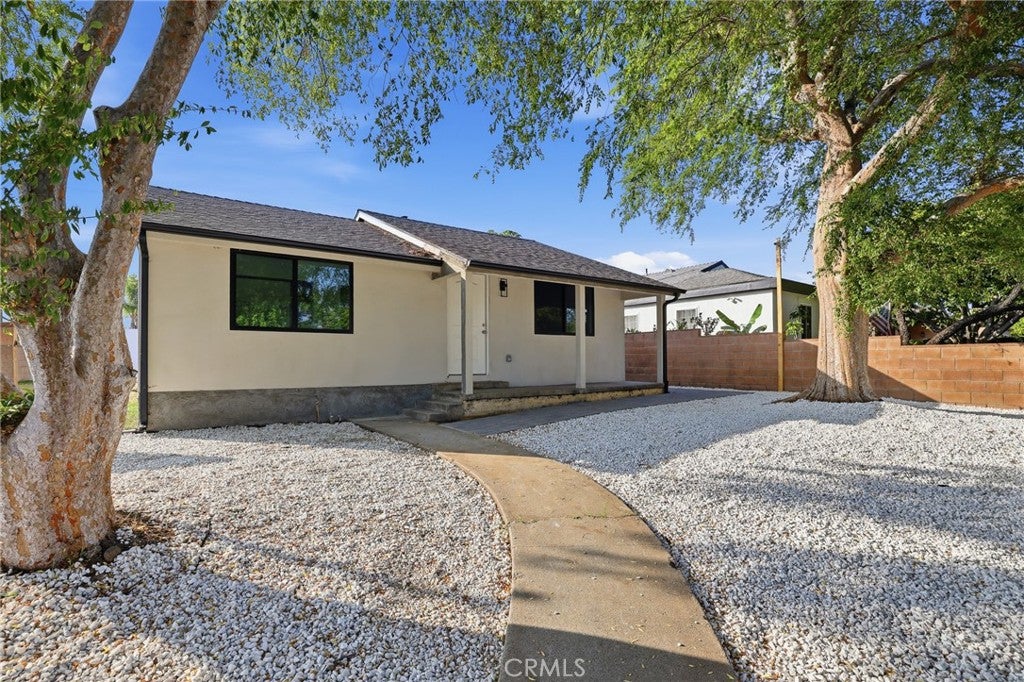 13689 Garber ST, Arleta CA 91331
