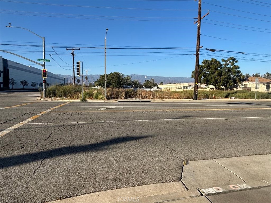 781 S Valley View Avenue