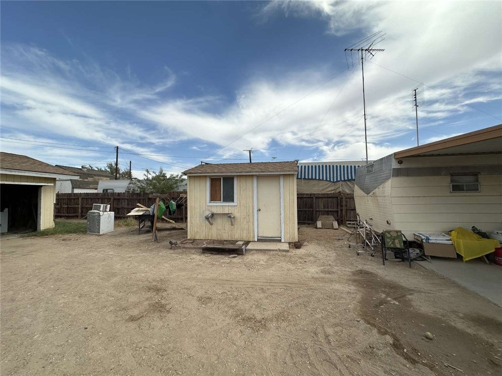 87 Niland Avenue