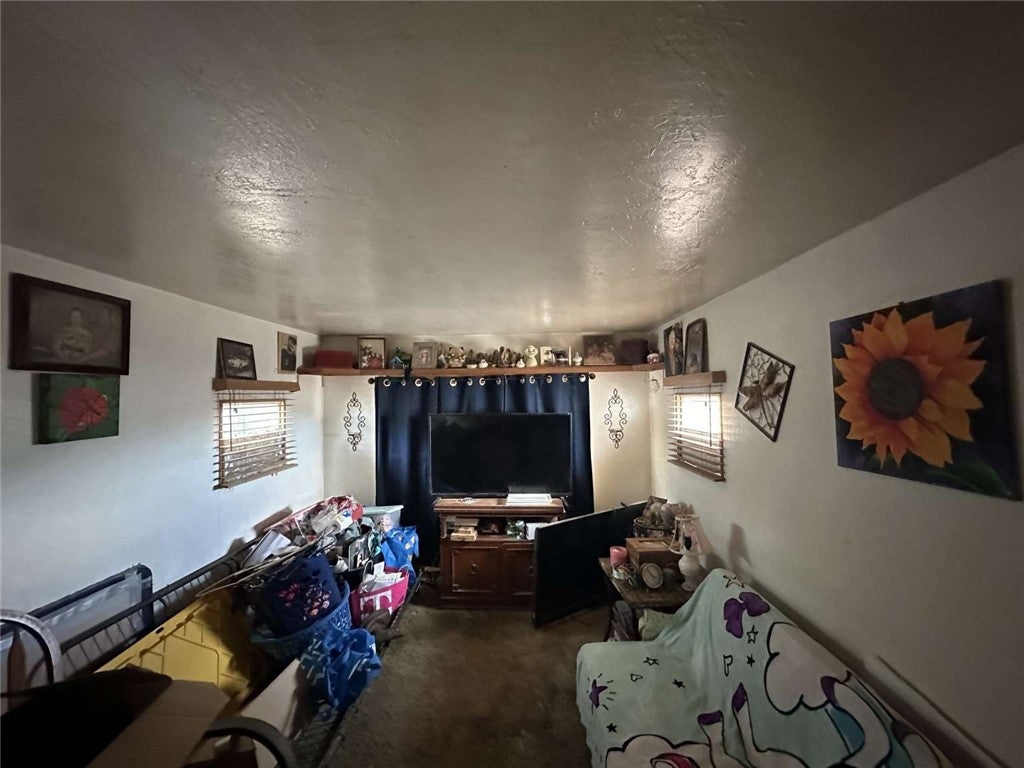 87 Niland Avenue