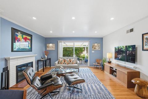 Photo of 852 Peach Avenue, Sunnyvale, CA 94087 (MLS # ML82041130)