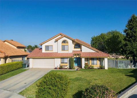 Photo of 993 S Date Avenue, Rialto, CA 92376 (MLS # IV26046016)