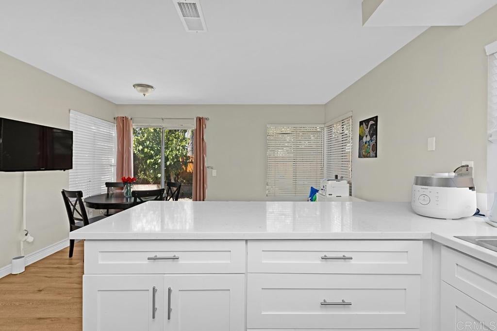 8770 Rideabout Lane