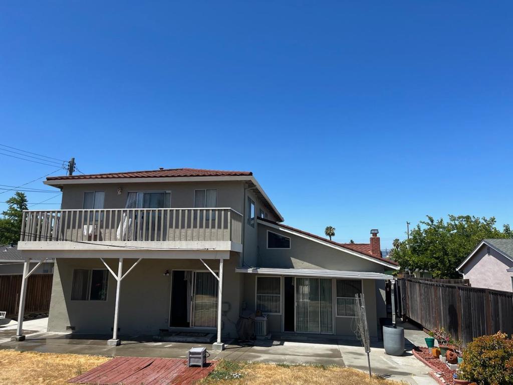 OPEN HOUSE SATURDAY JULY 12th...11AM- 3PM HUGE Back Yard...GREAT BONES! VERY Well Built Home ready for a tiny "makeover". Beautiful 5 Bedroom, 4 Bath home on nearly 1/4 acre in very desirable area of Santa Clara. Home and parcel are Much larger than most homes in the area. Home has a separate ADA access, and rear entrance...Really Cool! Great schools and school district, SUPER Great for LARGE or small families. RV driveway on side of property which gains access to the back yard. This is a Wonderful neighborhood, don't miss out!