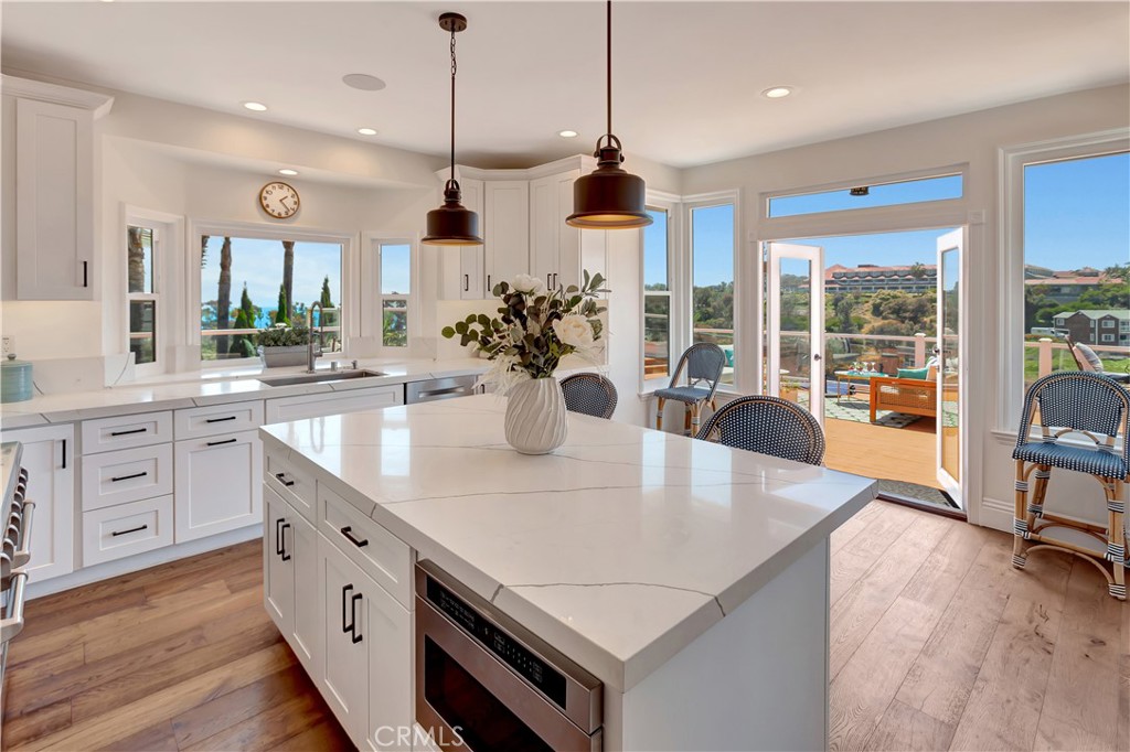 25252 Manzanita Drive