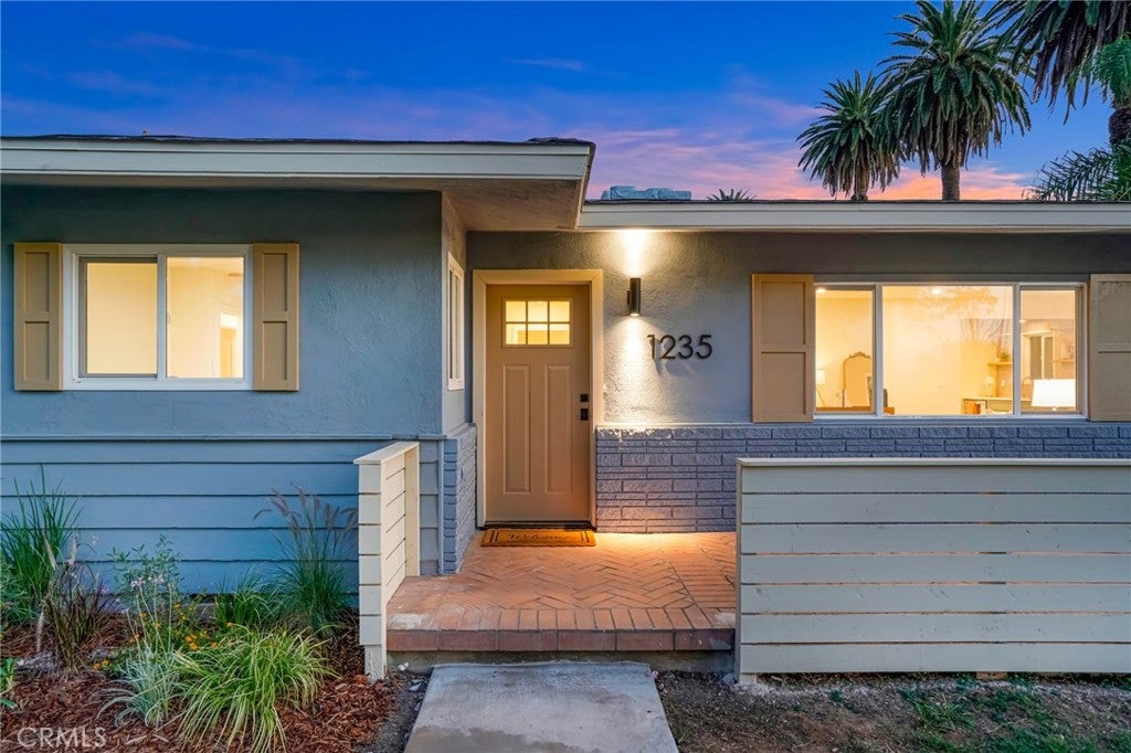 1235 Cedar