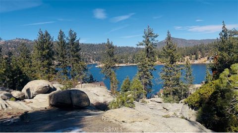 Photo of 831 Cove Drive, Big Bear Lake, CA 92315 (MLS # WS25191234)