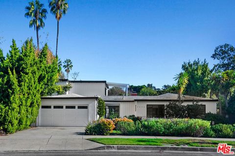 Photo of 2648 Anchor Avenue, Los Angeles, CA 90064 (MLS # 26836043)