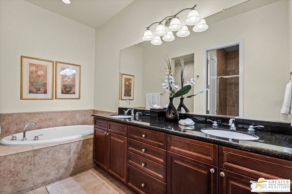 Legacy Villas - Residential