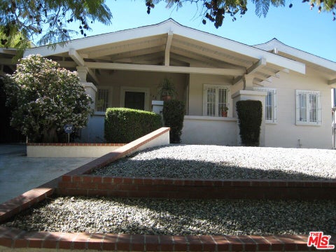 Photo of 153 S Gramercy Place, Los Angeles, CA 90004 (MLS # 26867347)