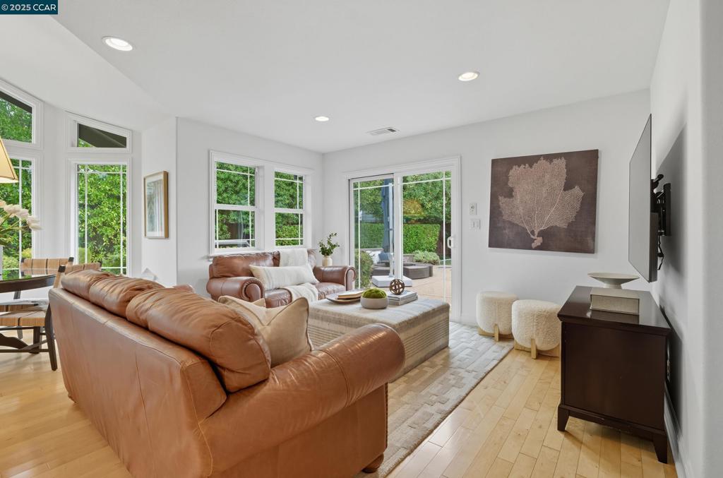 RANCHO SAN RAMON - Residential