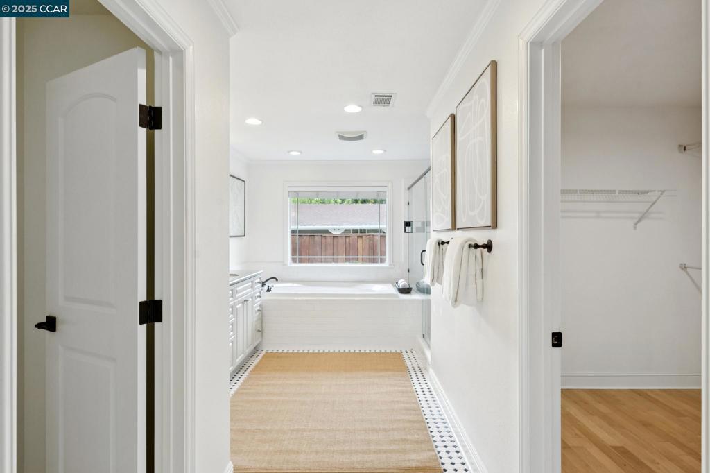 RANCHO SAN RAMON - Residential