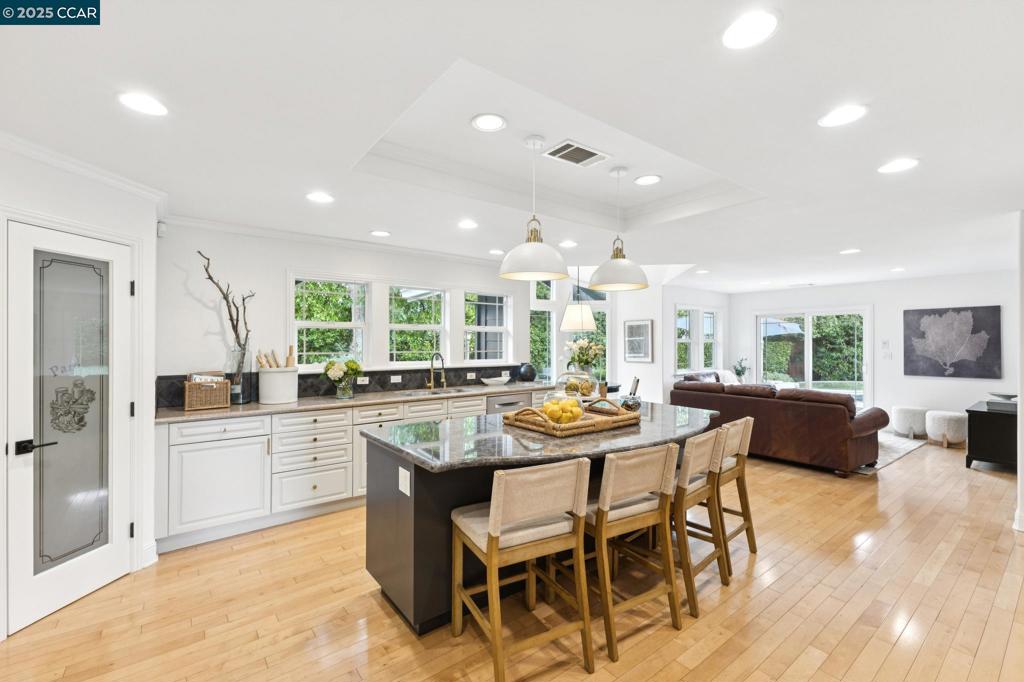 RANCHO SAN RAMON - Residential