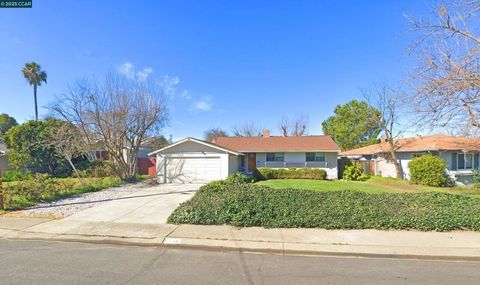 Photo of 758 Ruth Dr Dr, Pleasant Hill, CA 94523 (MLS # 41119532)
