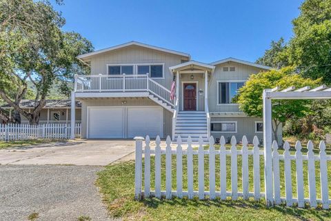 Photo of Salinas, CA 93908 (MLS # ML82046163)