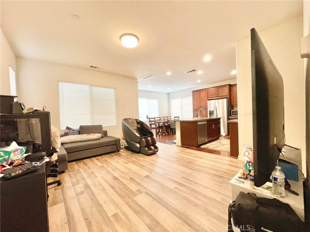 15714 Moonflower Ave