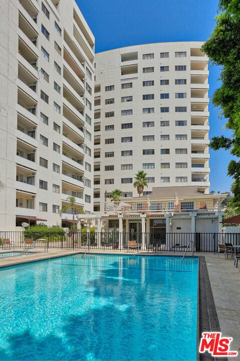 7250 Franklin Avenue 1006