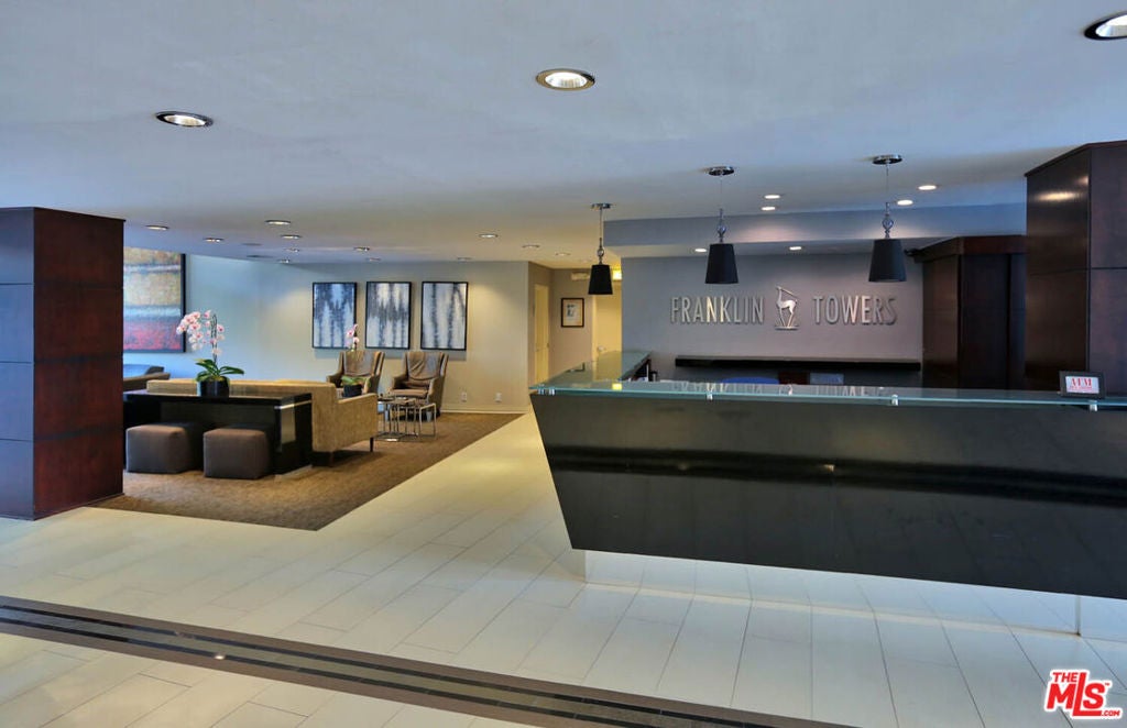 7250 Franklin Avenue 1006