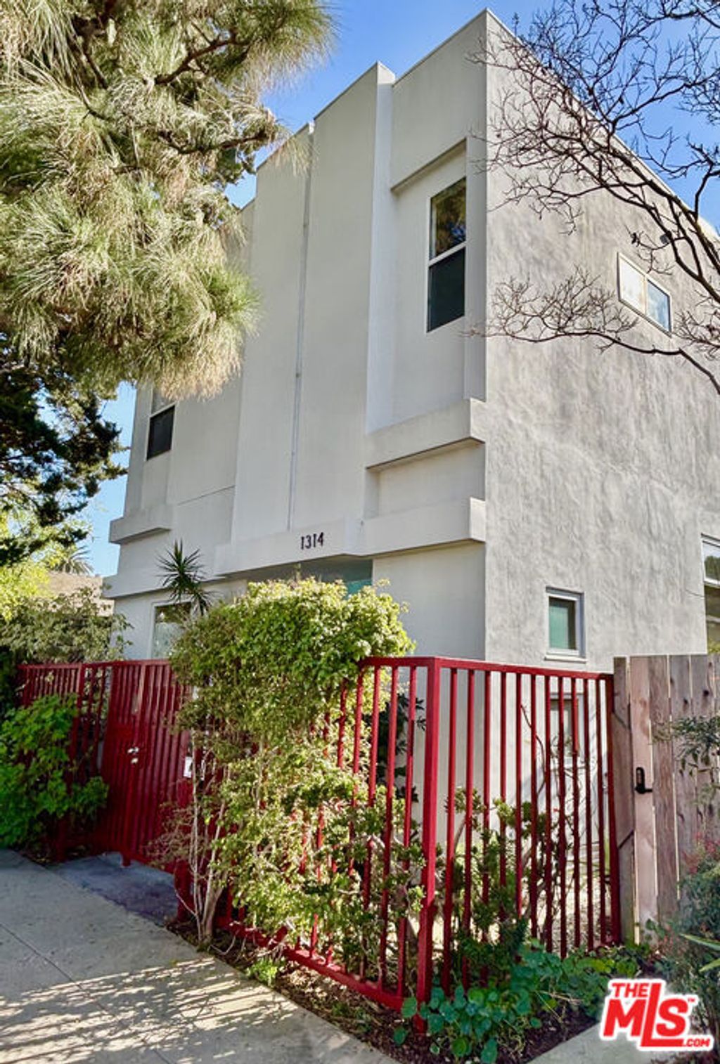 Photo of 1314 Cabrillo Avenue, Venice, CA 90291 (MLS # 26647495)