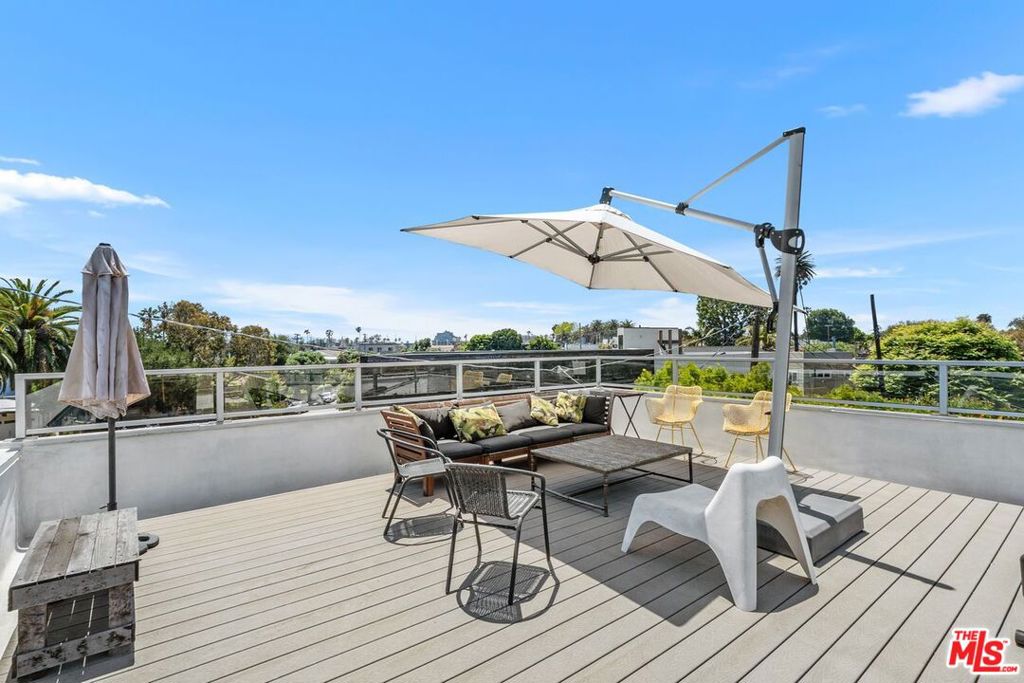 1314 Cabrillo Avenue