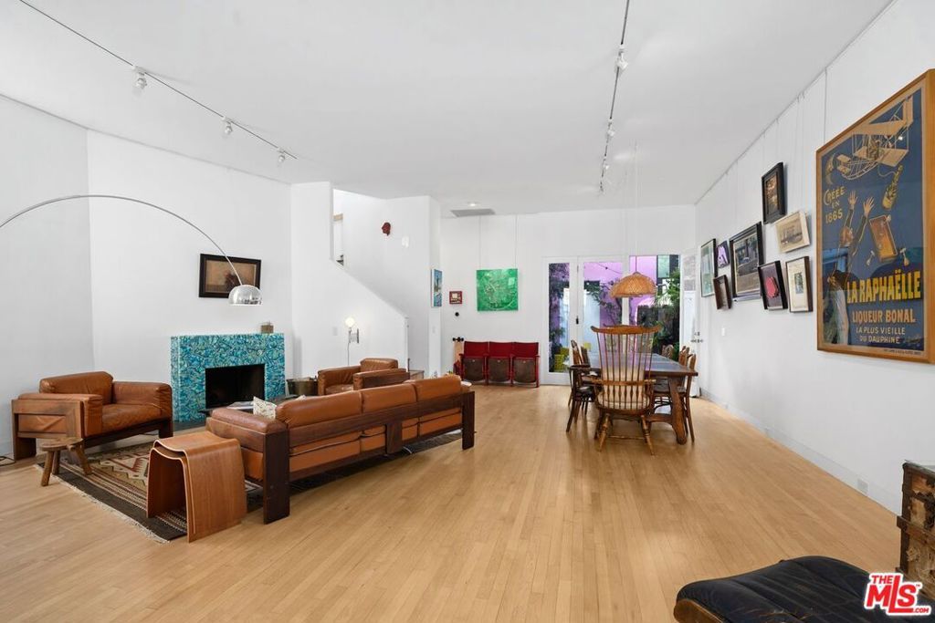 Photo of 1314 Cabrillo Avenue, Venice, CA 90291 (MLS # 26647495)