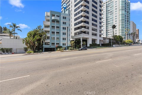 Photo of 10336 Wilshire BLVD #703, Los Angeles, CA 90024 (MLS # OC26185618)