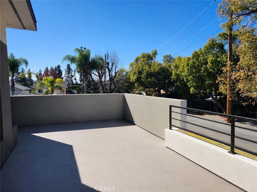 438 N Oak, Pasadena CA 91107