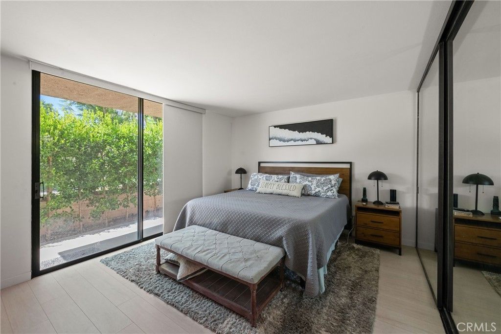 listing image 130726437945228392272