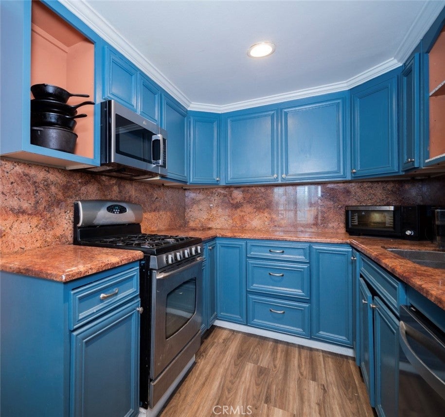 12 Hickock lane