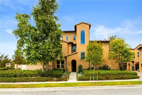 MLS: OC26084572