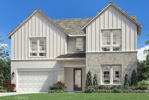 120 Chapman Lake Forest CA 92630