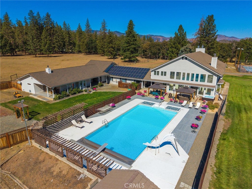 1121 Oak Valley Drive