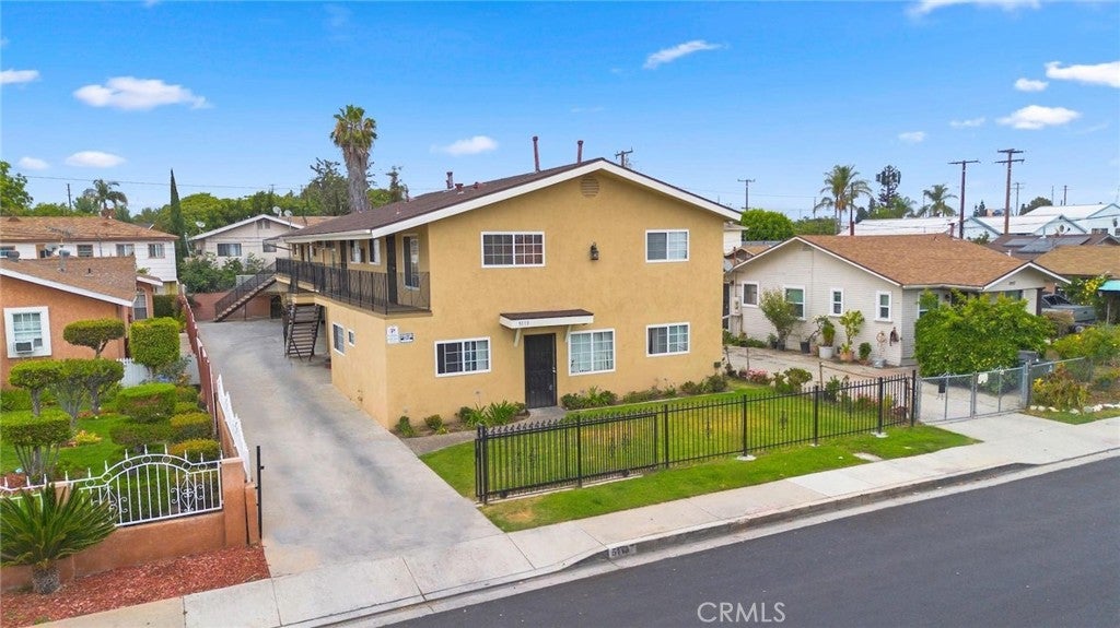 5113 E 60th Place