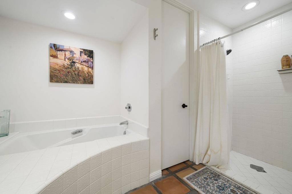 Mountain Cove - Residential Lease