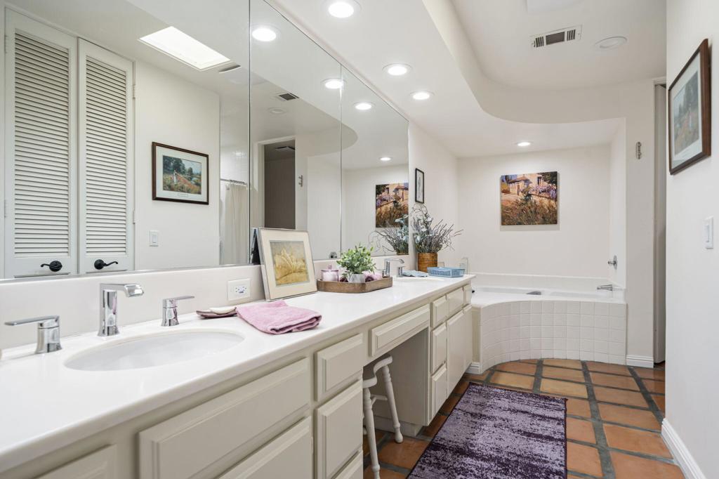 Mountain Cove - Residential Lease