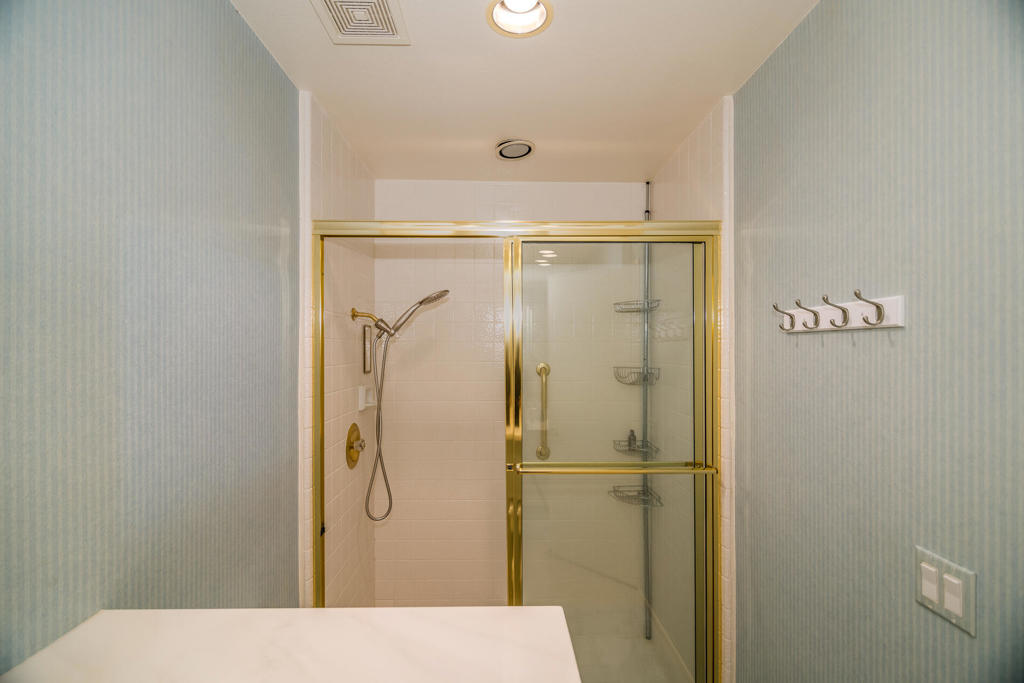 The Springs C.C. - Residential Lease