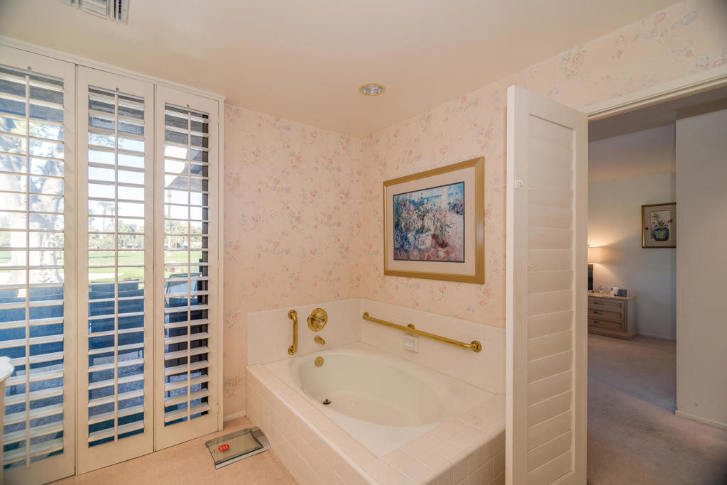 The Springs C.C. - Residential Lease