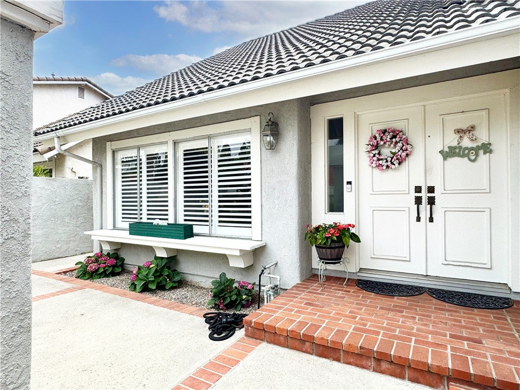 1025 Cannonade, Costa Mesa CA 92626 - Photo 7