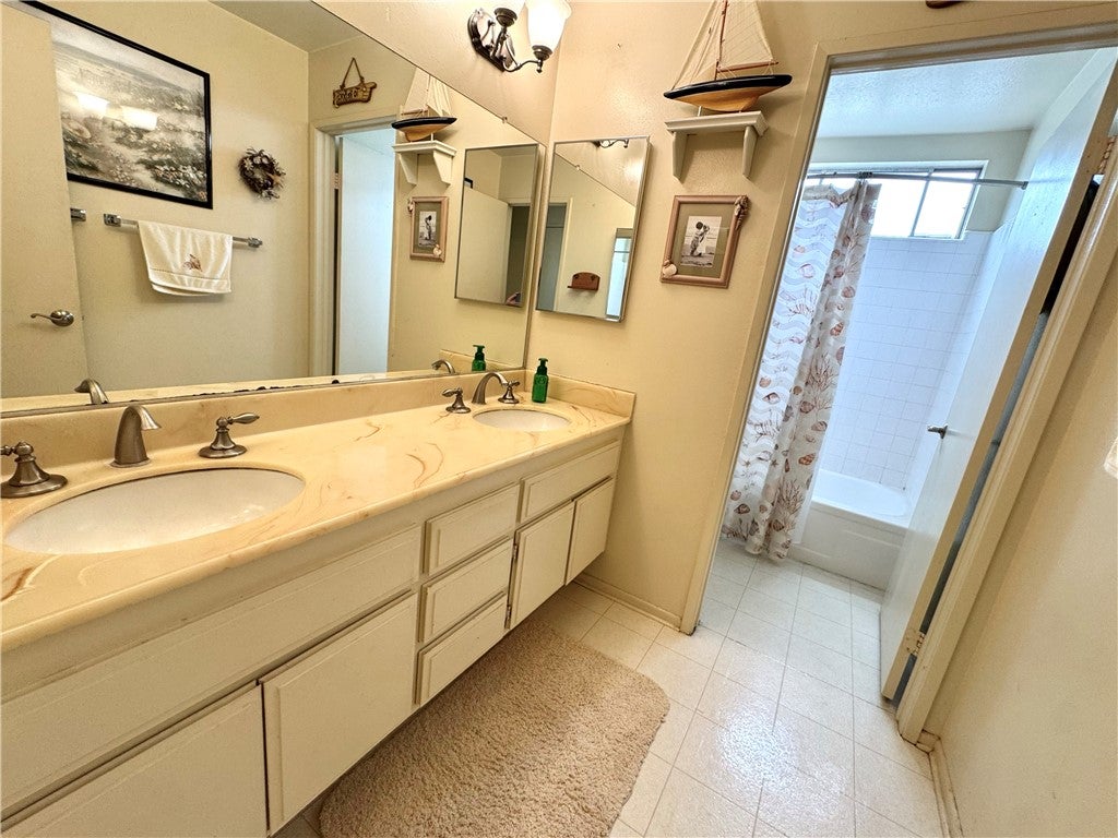 1025 Cannonade, Costa Mesa CA 92626 - Photo 43
