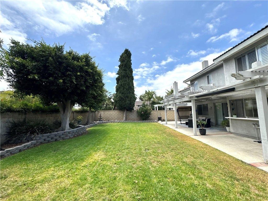1025 Cannonade, Costa Mesa CA 92626 - Photo 56