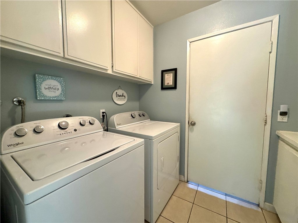 1025 Cannonade, Costa Mesa CA 92626 - Photo 25
