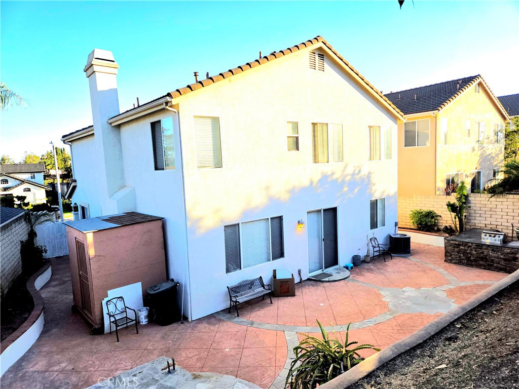 1527 Evans Lane