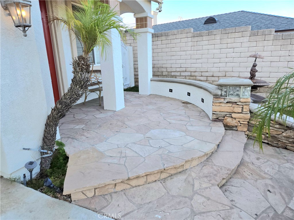 1527 Evans Lane