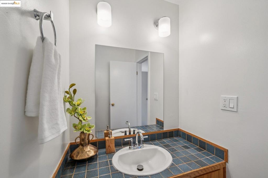 BERKELEY HILLS - Residential